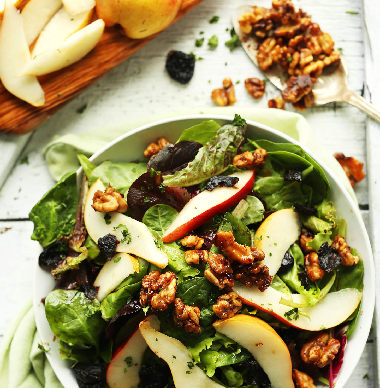 EASY Salad with Pears Dried Cherries and Candied Walnuts Vegan glutenfree salad recipe healthy summer e1490204116590 - Rainier Fruit