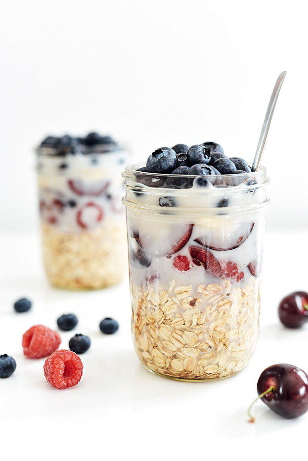 Wholesome Breakfast Ideas – 8 Of The Best Overnight Oats - Rainier Fruit