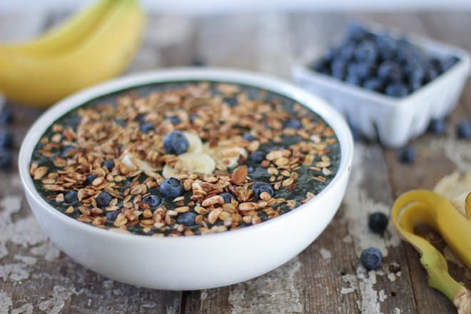 blueberry banana crunch smoothie bowl1 - Rainier Fruit