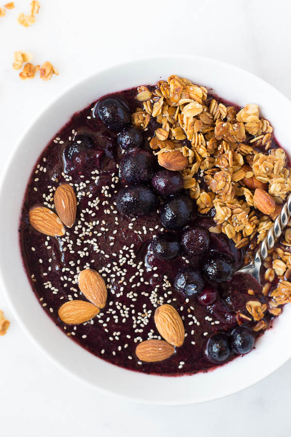 lemon blueberry smoothie bowl 6 - Rainier Fruit