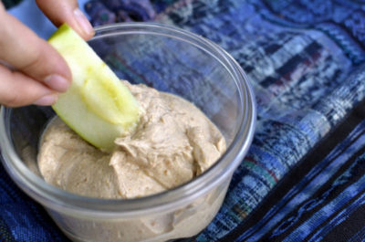 Healthy Greek Yogurt Apple Dip Recipe1 e1517502876178 - Rainier Fruit