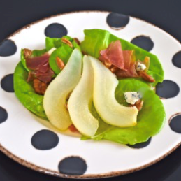 pached Pear Prosciutto Salad e1555369916970 - Rainier Fruit